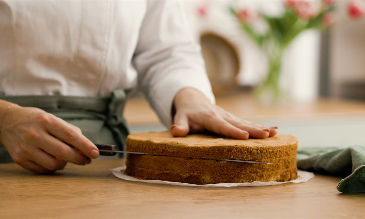 Party cake step (7)