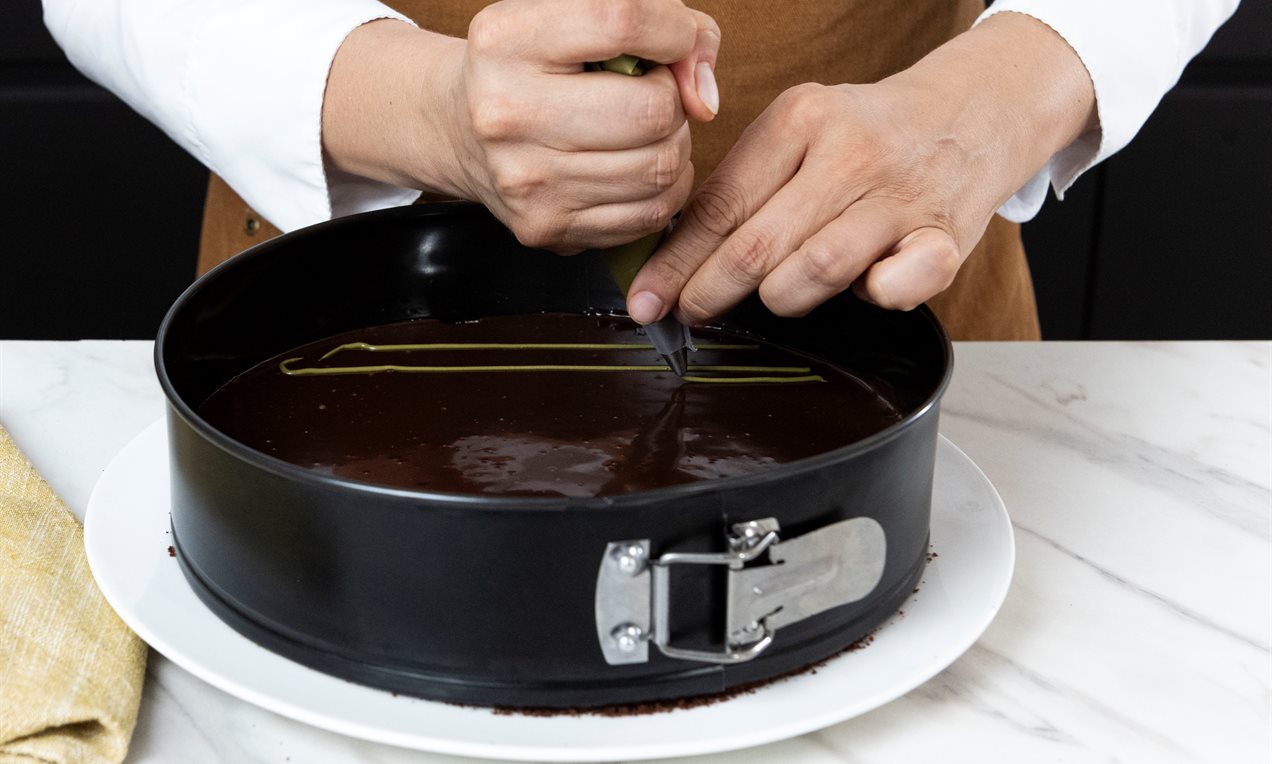 Step_dubai cake (6)