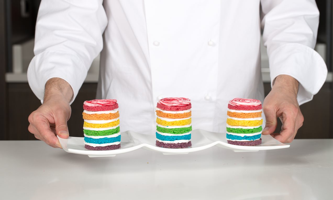 Ricetta Torta decorata con Dolceneve colorata